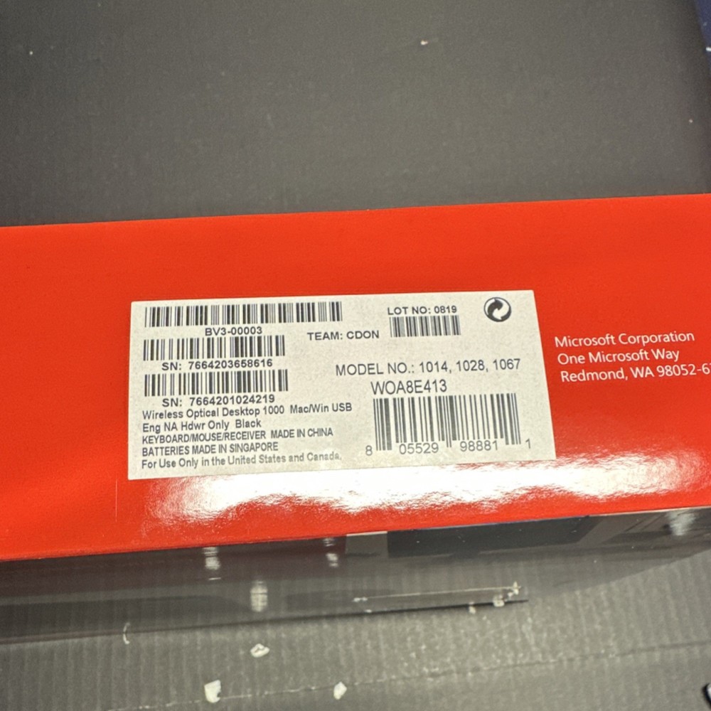 Microsoft Wireless Optical Desktop 1000 Keyboard Mouse Set, Black B107
