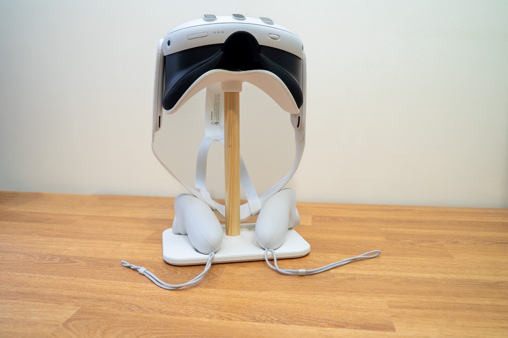 Stand for Quest 3 VR Headset | Meta Quest 3 compatible Display Dock