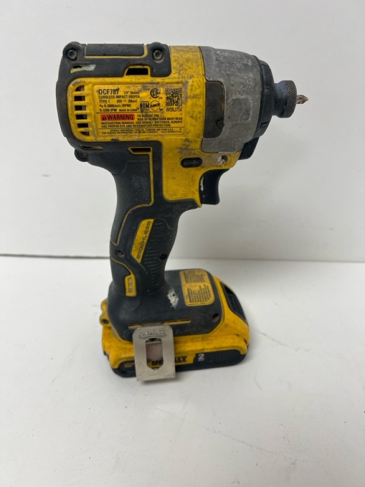 20v Dewalt Impact With Battery *Condition* (P08032520)