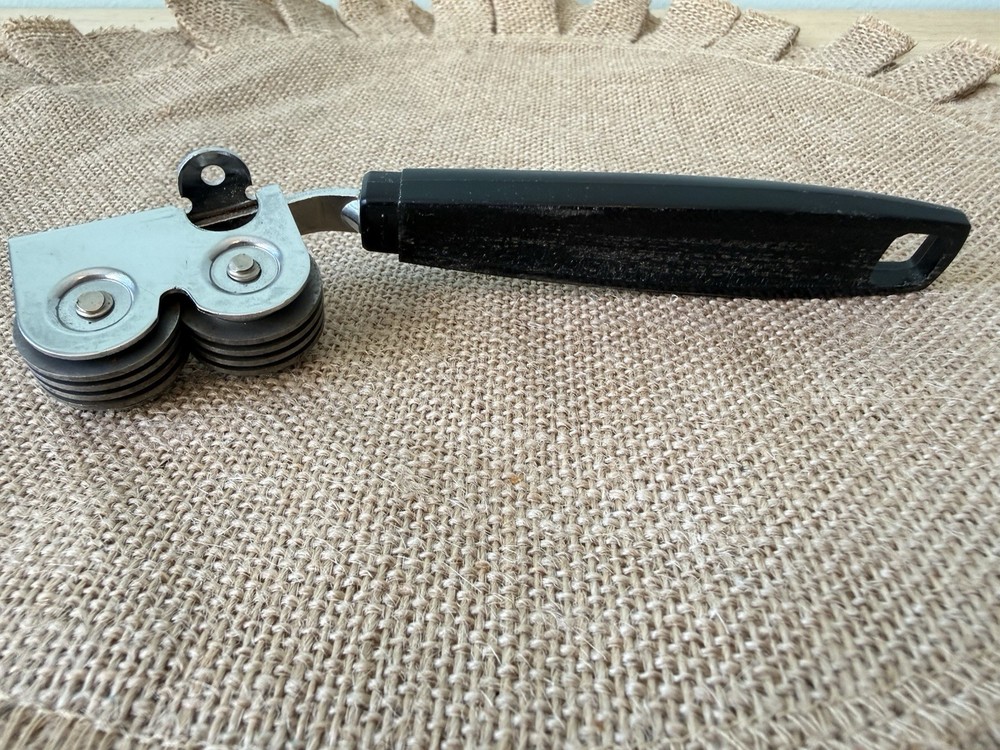 Ecko Vintage Pull Through Chromium Plated Knife Sharpener with Black Handle-EUC