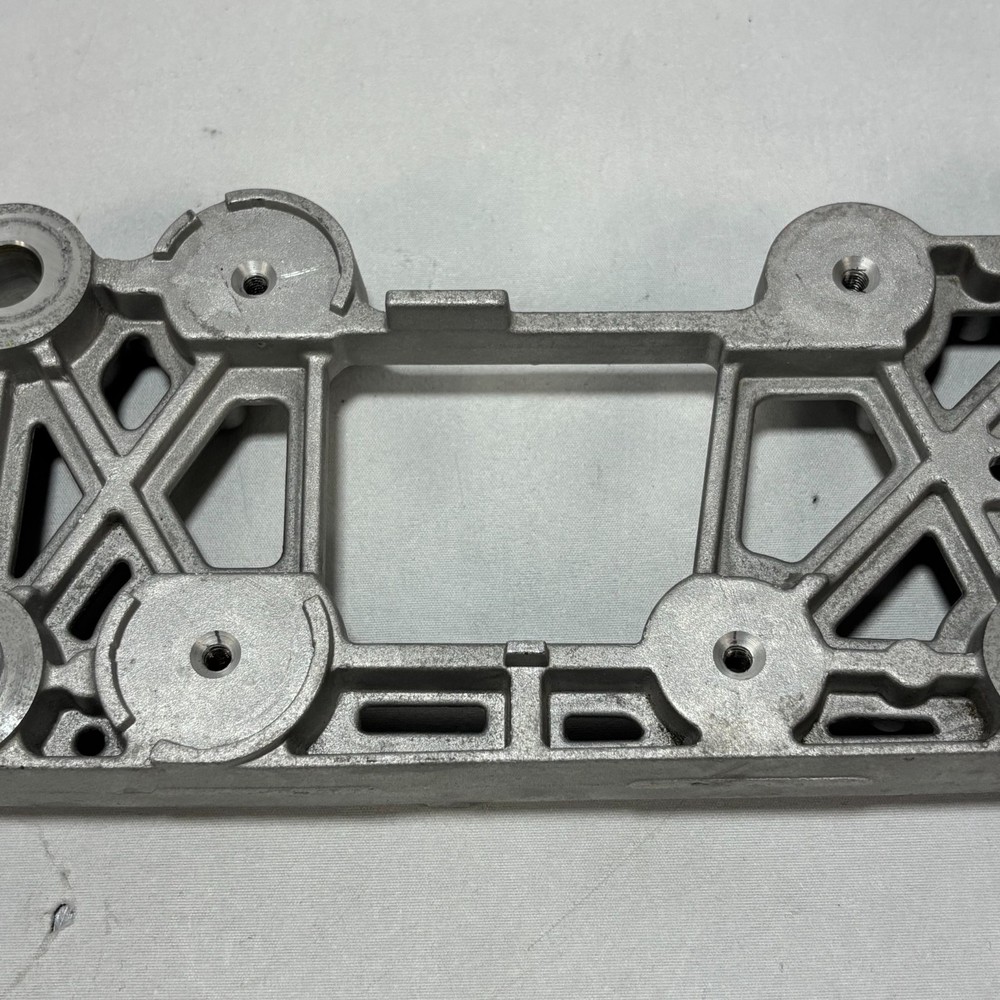 📌 21-25 FORD MUSTANG MACH-E BATTERY PACK CHARGER LEFT SIDE SUPPORT BRACKET OEM