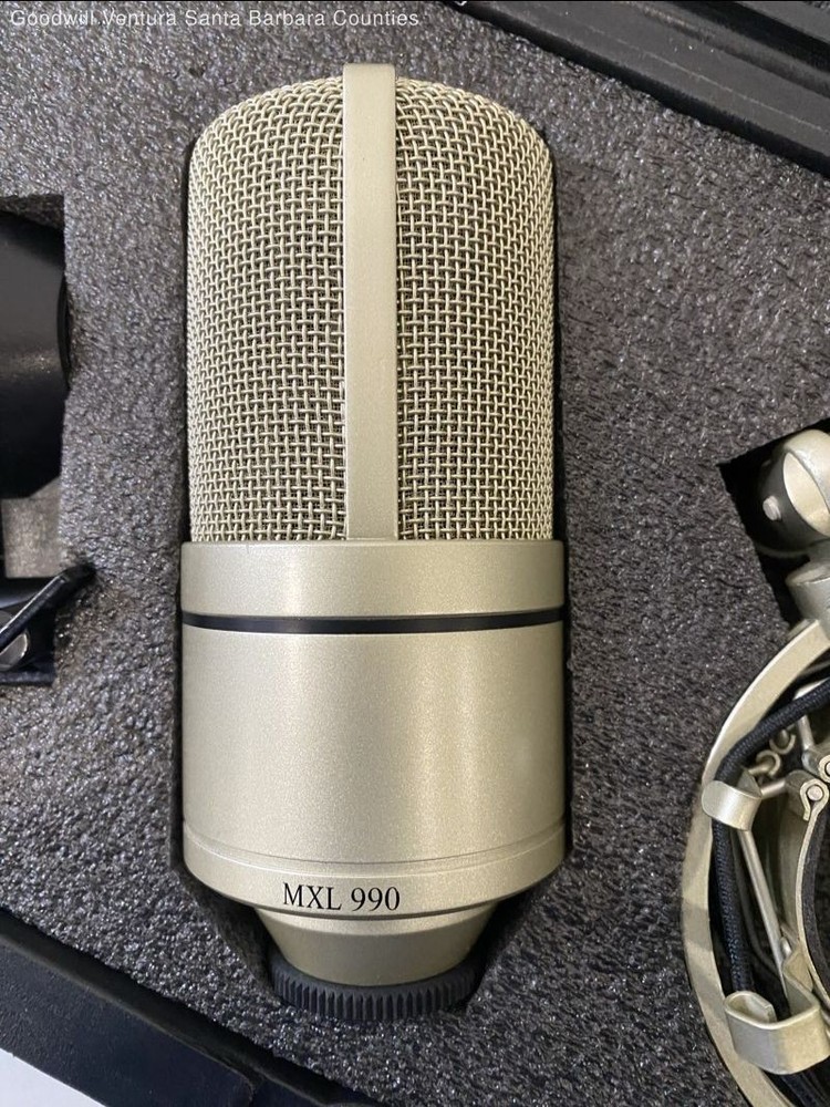 MXL 990 Condenser Microphone - Tested