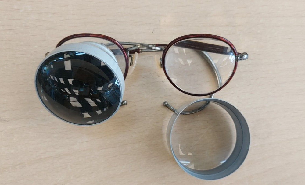 Low Vision Reading magnifying eyeglasses/ spectacles