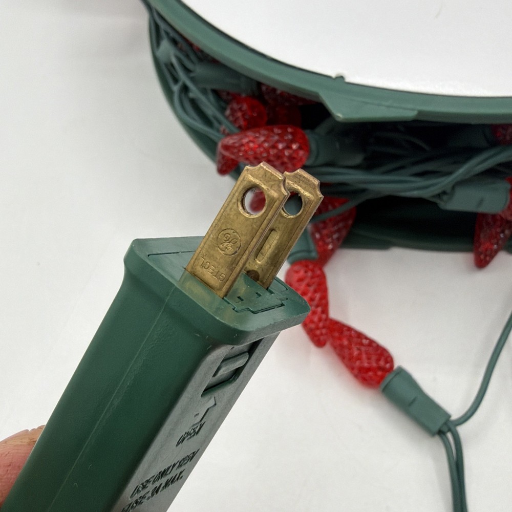 GE C-5 RED LED Christmas Lights 2 Strings Approximately 35 Ft READ Description