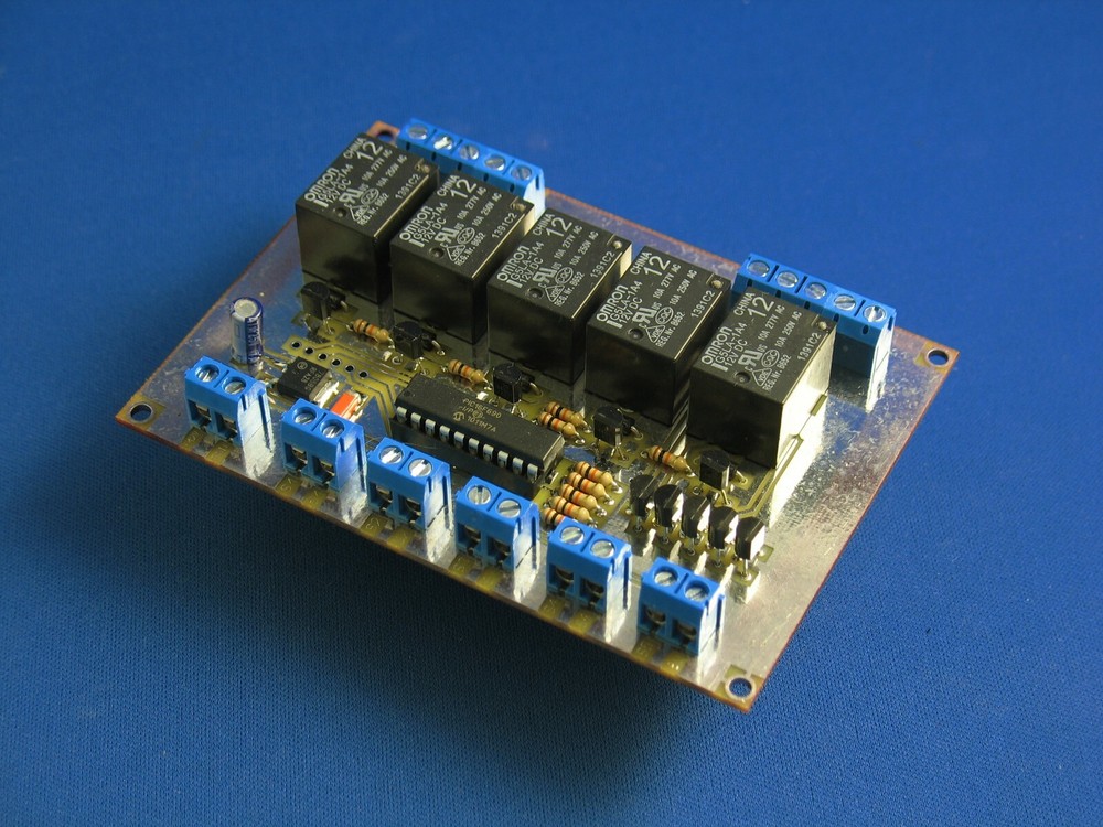 Knight Rider replicas: Latching Interface Circuit Board