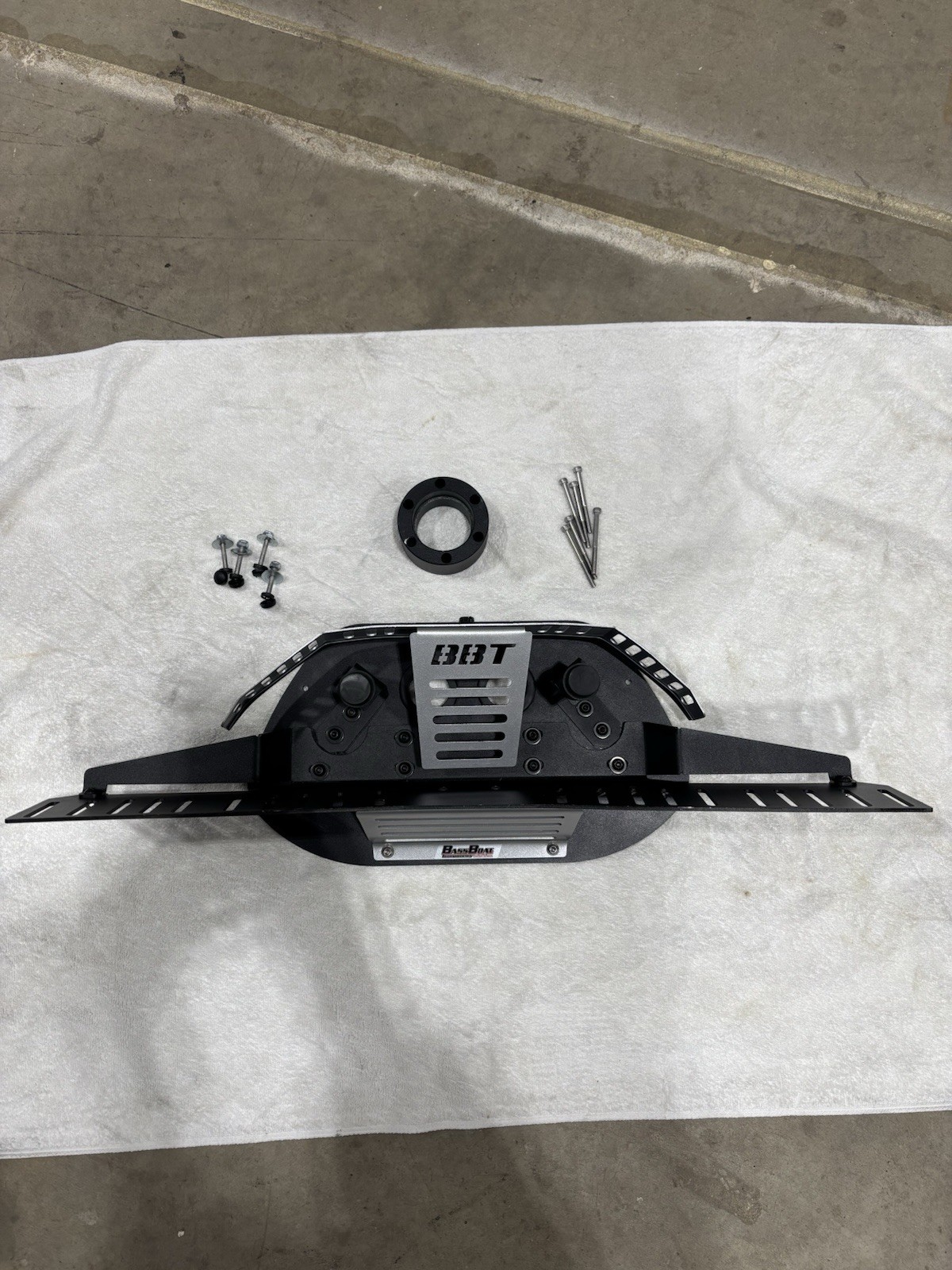 Bass Boat Technologies Mega Dual Graph Mount Ranger Boat