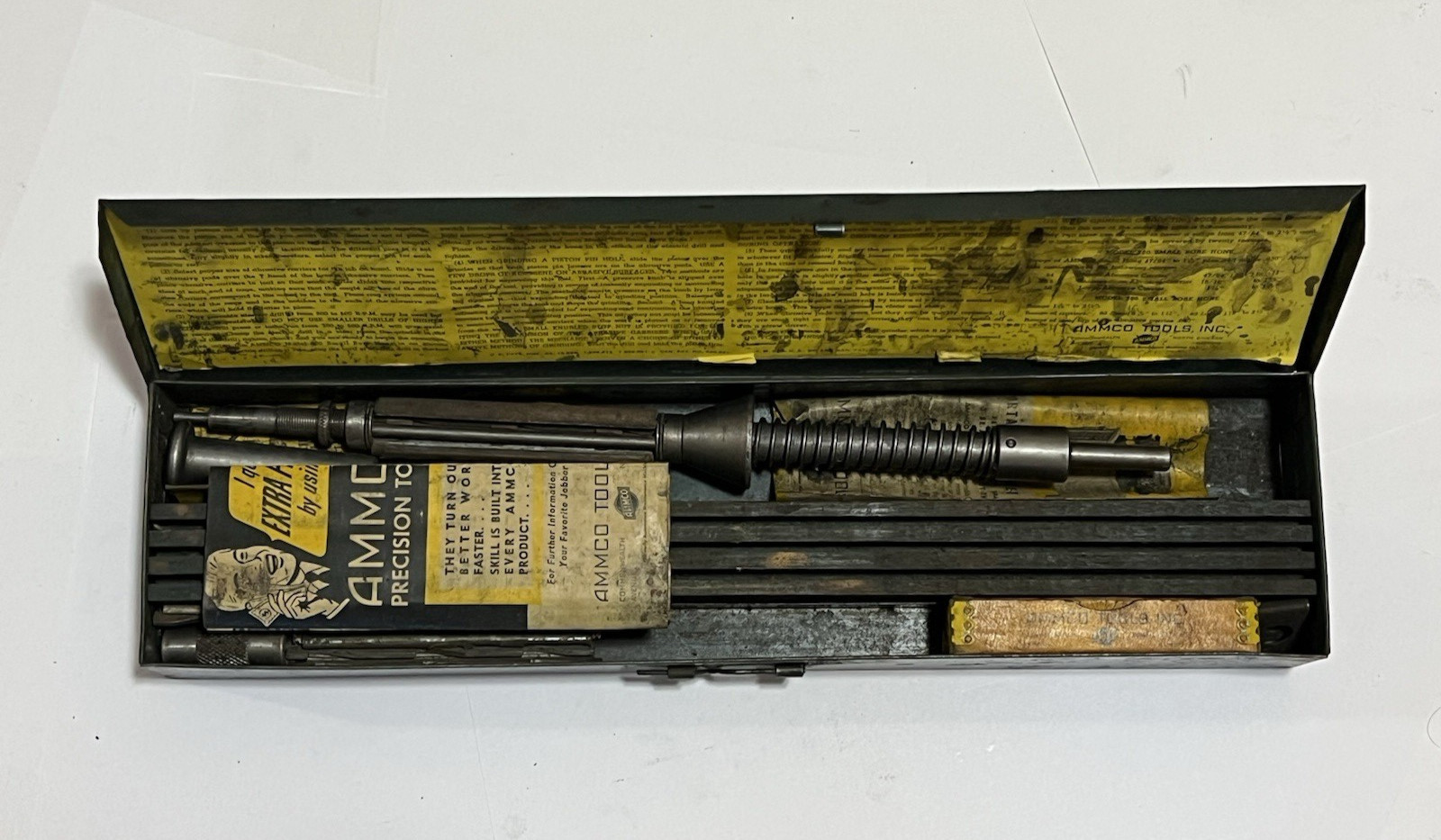 AMMCO Model 100 Vintage Small Bore Cylinder Hone Set in Box 47/64" - 1-5/16" USA