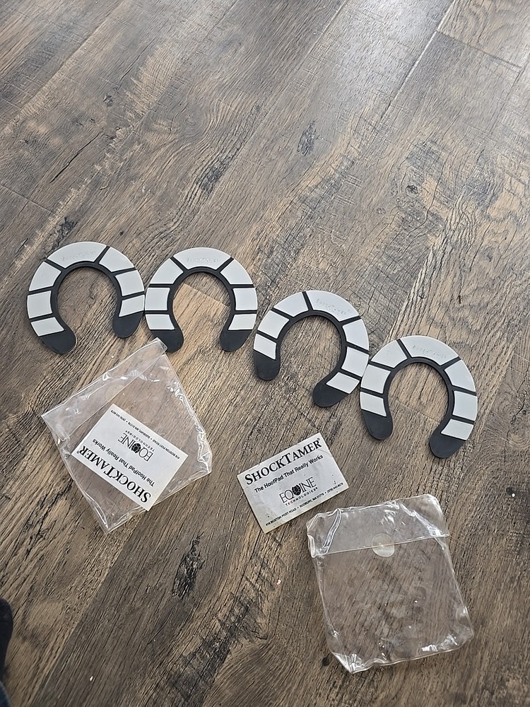 Horse Shoe Pads