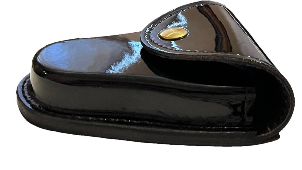 Gould & Goodrich H70 handcuff case black leather triangular snap button closure