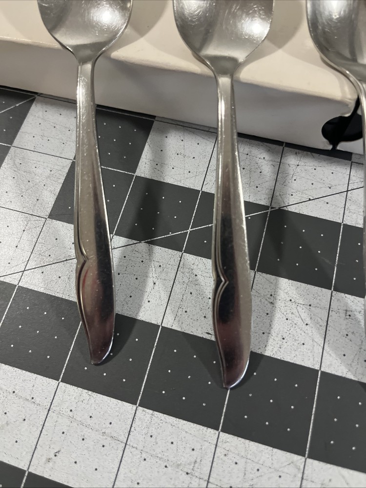 Oneidacraft Deluxe Oneida Profile (4) Teaspoons Stainless Flatware Replacements
