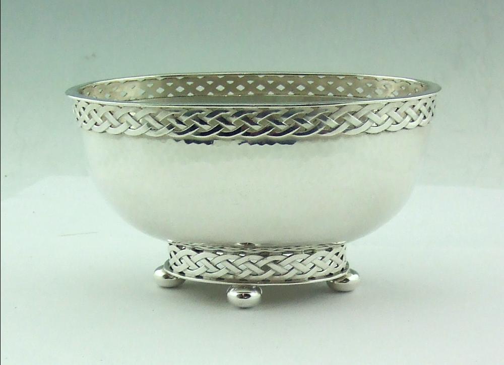 ARTS & CRAFTS SOLID SILVER BOWL  A.E.JONES 1930