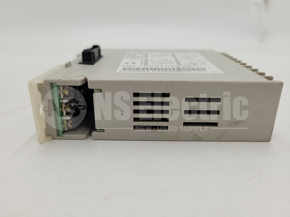 Yamatake / DMC10S2TV0400 / Regulator