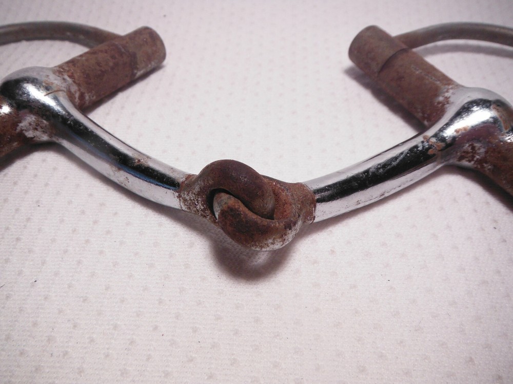 VINTAGE D-RING SNAFFLE BIT ~ MADE IN JAPAN.