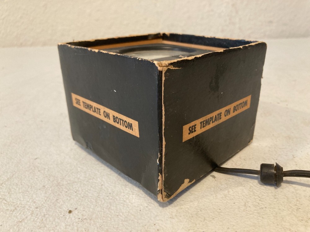 Simpson , Panel DC Volt Meter 3-1/2", Input 0-150V DC