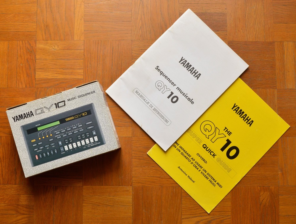 Yamaha QY10 MIDI Sequencer Drum Machine Synth Korg