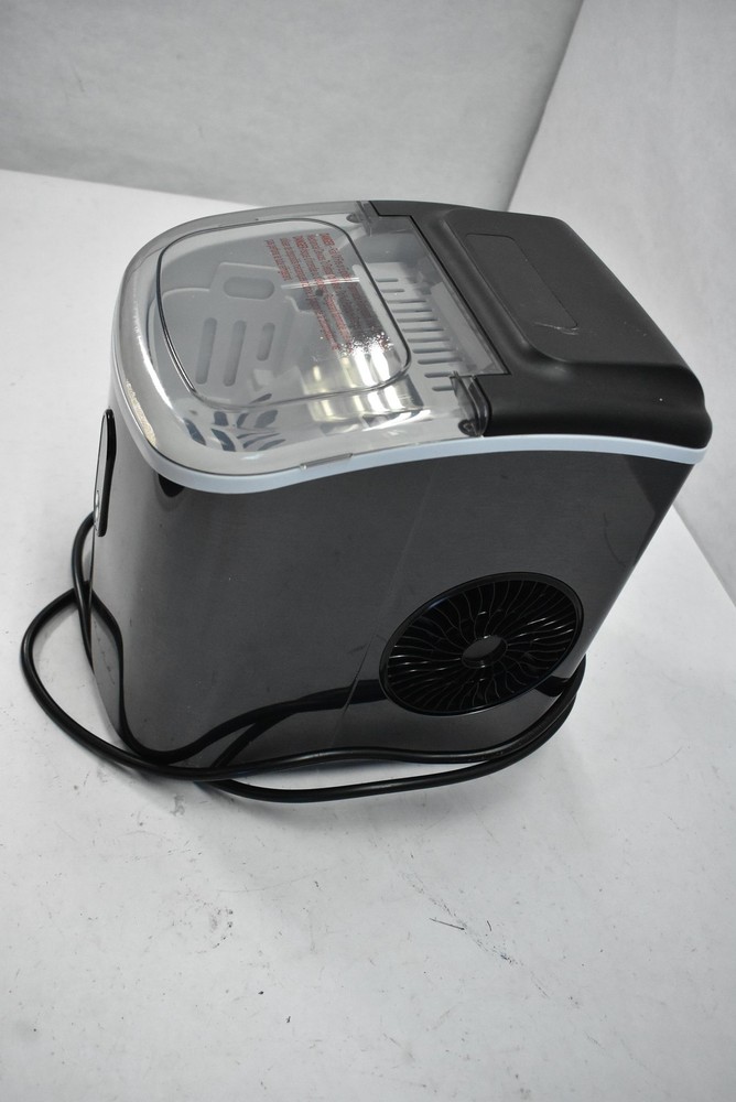 Frigidaire Portable Ice Maker Countertop Bullet Ice Machine 26lbs Black