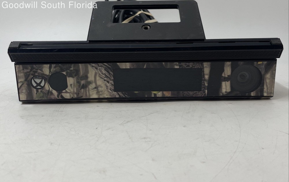 Microsoft 1520 Black Kinect For Xbox One Wired Motion Sensor Bar Not Tested