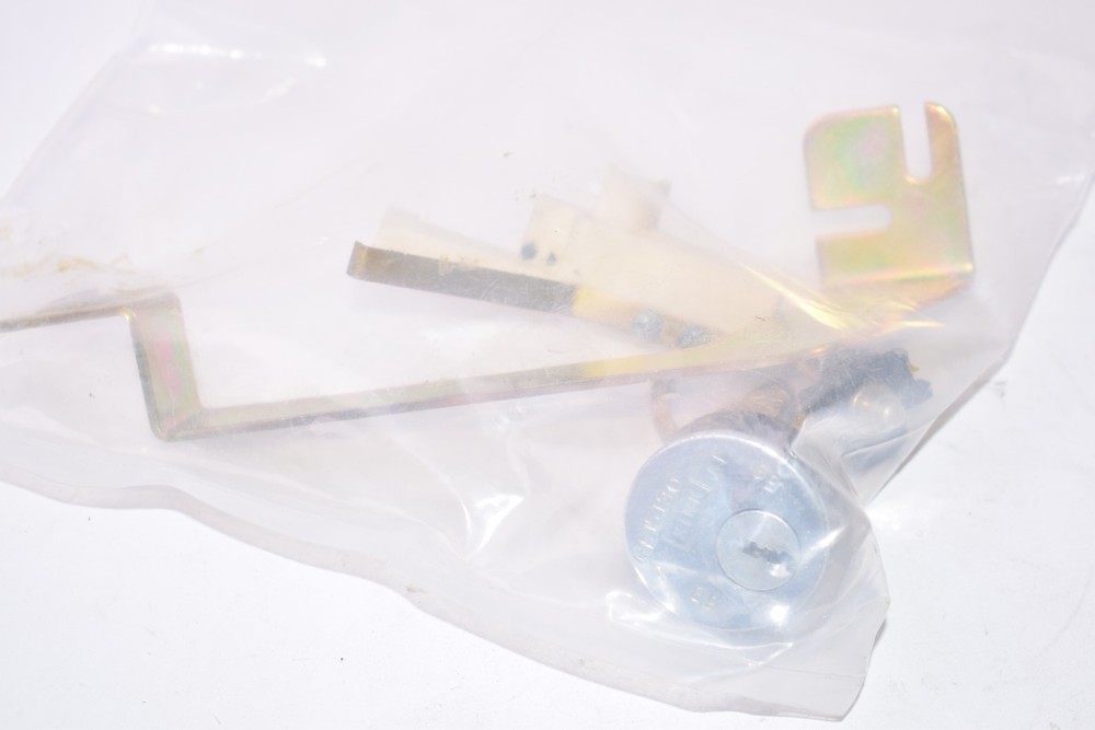 NEW Kirk RF15130 Key Lock Assembly Kit