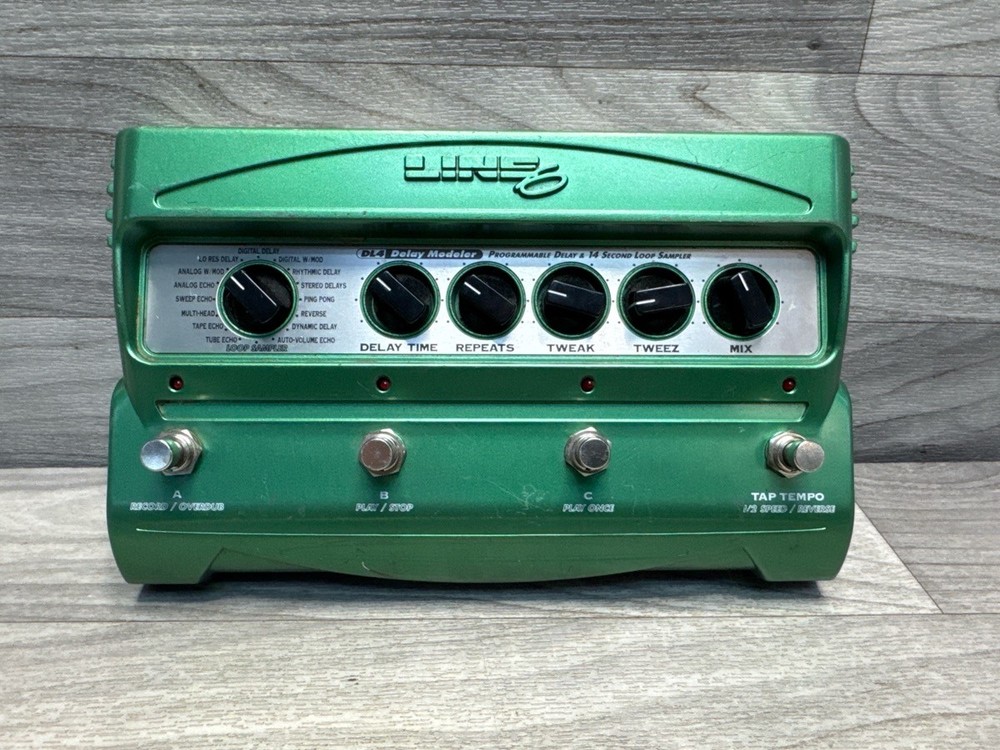 Line 6 DL4 Delay Modeler Effects Pedal (A1D020863)