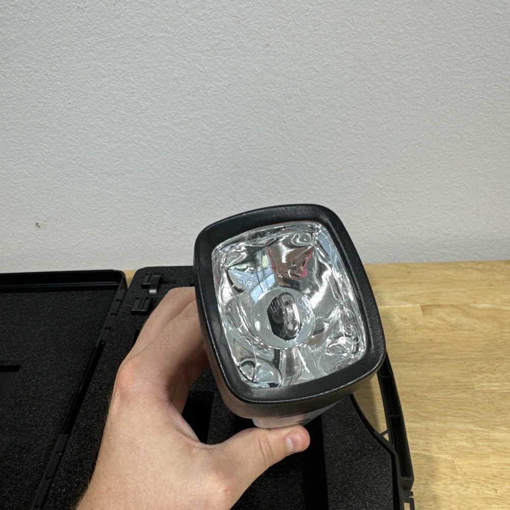 Check-Line PK2 Pocket Strobe Light Case Works Poor Battery and Charger