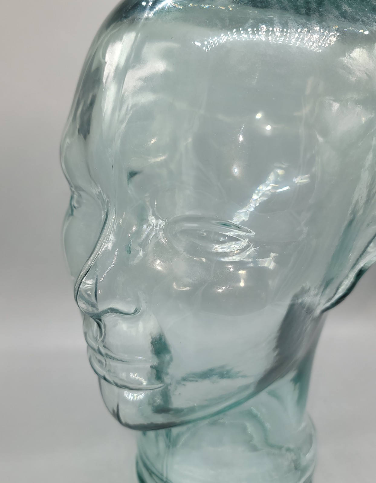 Clear Green Tint Art Glass Head Mannequin Wig Hat Holder Display 11” Tall