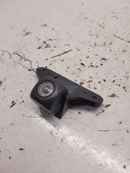 Camera/ Projector Rear View Camera Gate Mounted Fits 2012-2015 PILOT OEM