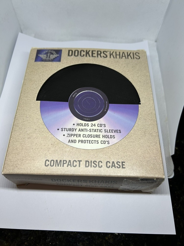 Dockers Khakis Genuine Leather 24 CD Case RX20592