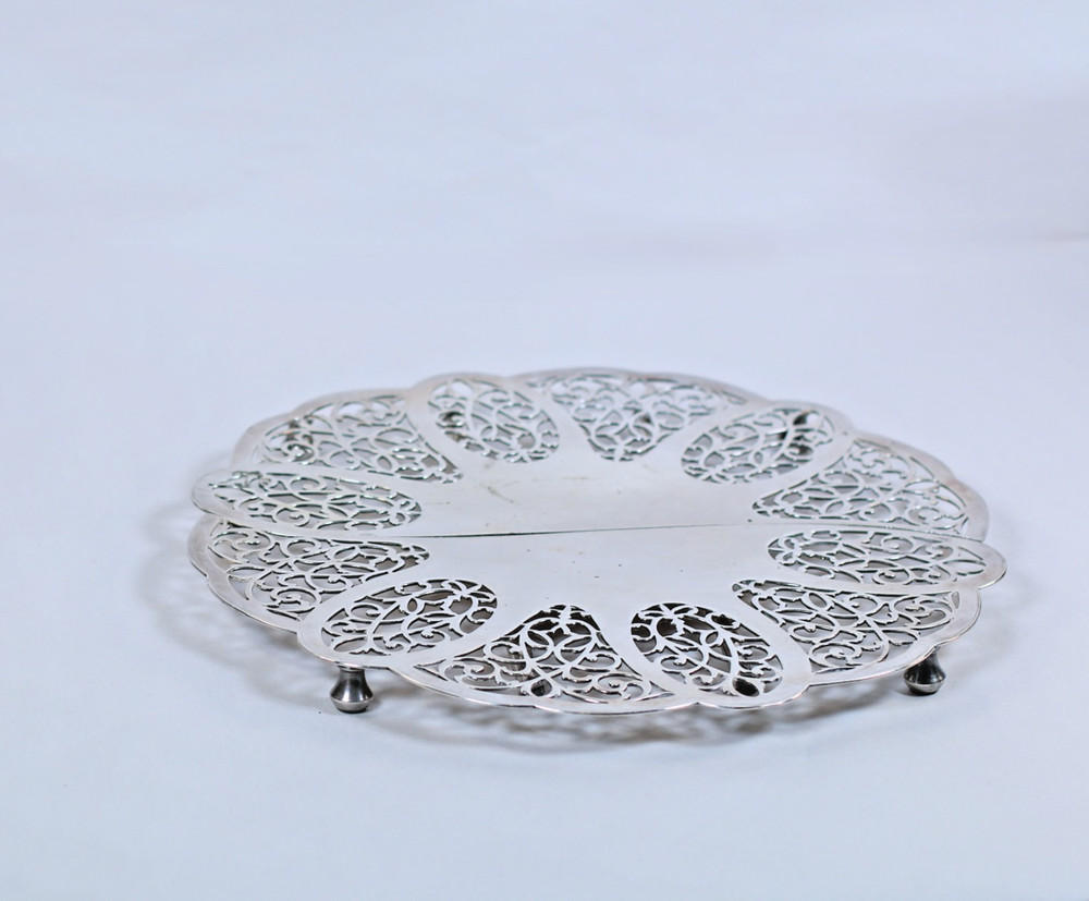 Silverplate Expandable Footed Trivet Vintage Lovelace International Silver Co