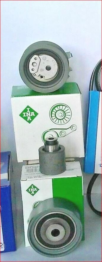 Service Belt Water Pump Distribution Kit for VW Golf 5 2.0 TDI 16v BKD