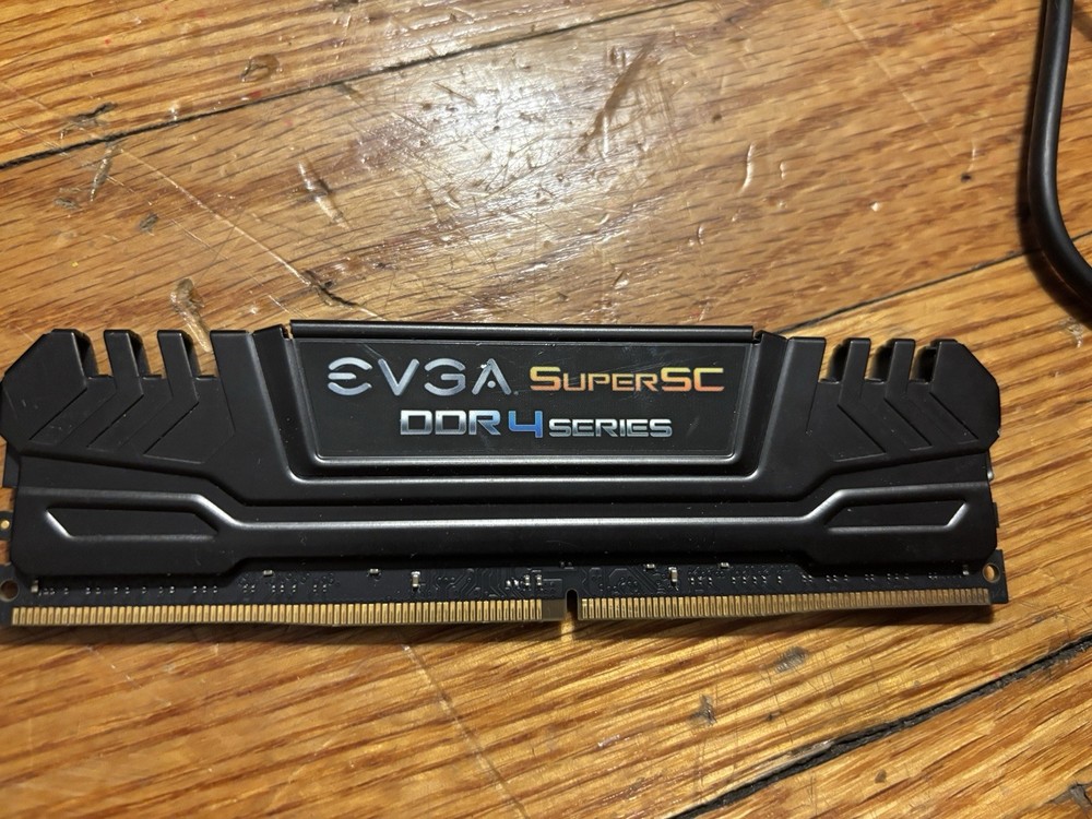 EVGA SuperSC 8 GB DDR4 single memory module