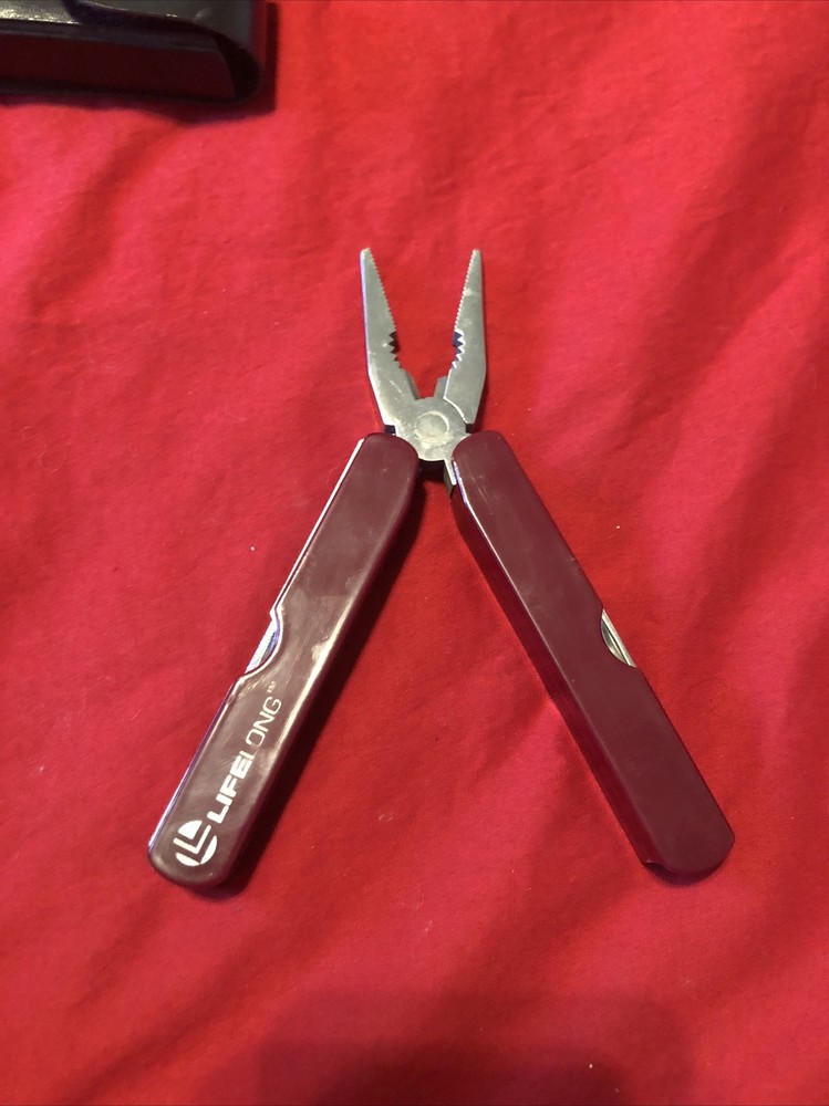 Red Lifelong Multi-Tool w/case