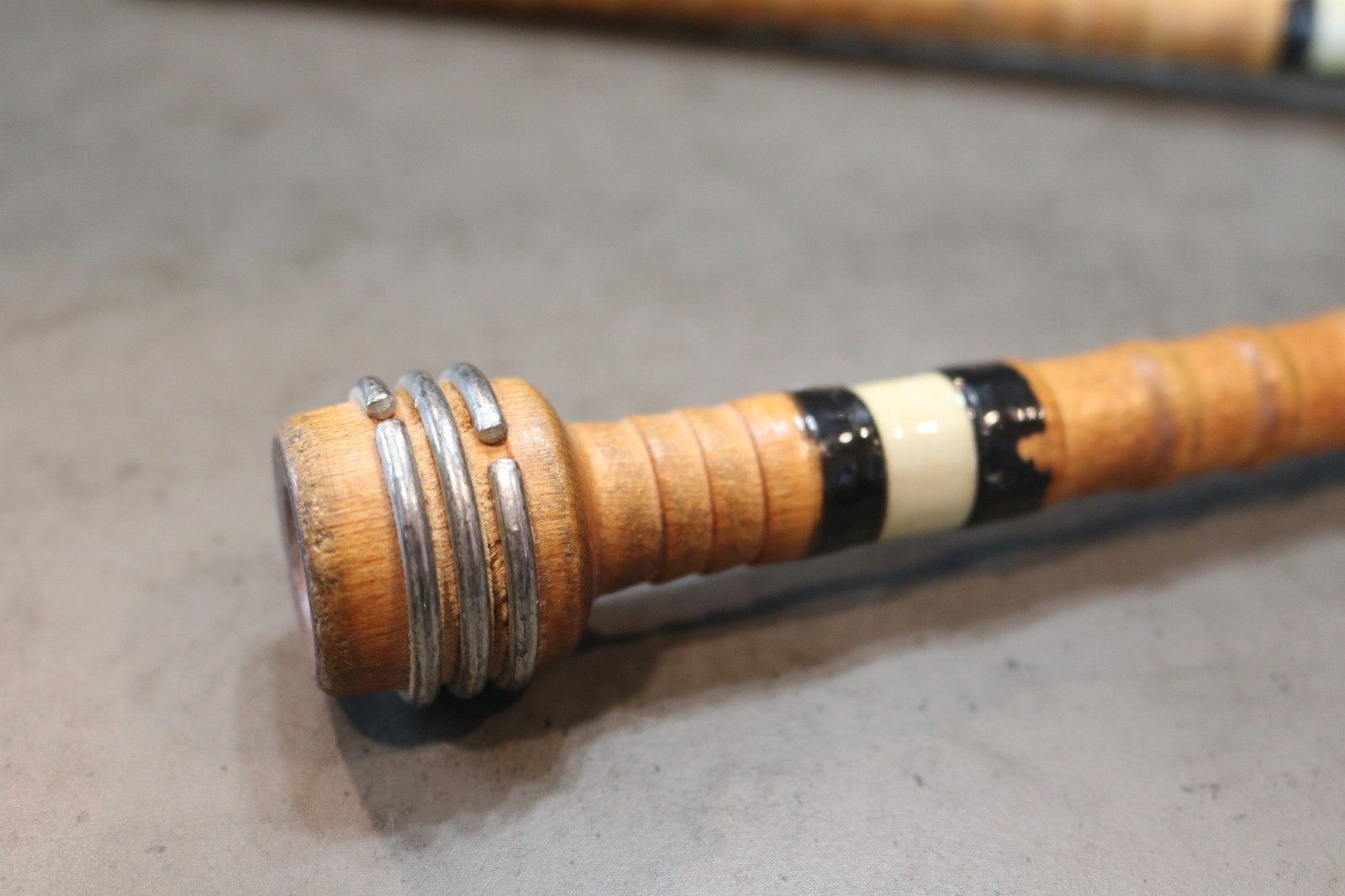 LOT OF 5 VTG FACTORY WOODEN SPINDLES SPOOLS BOBBINS 10"