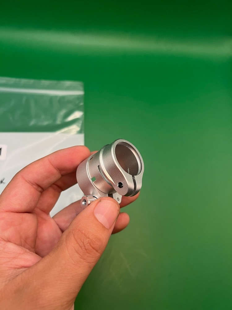 Autococker Clamping Feedneck