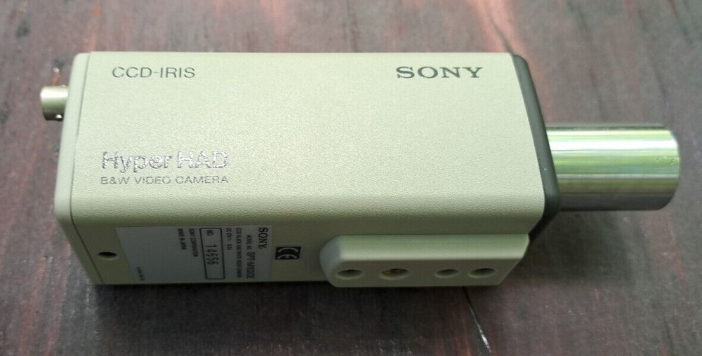 Sony SPT-M102CE CCD black and white video camera