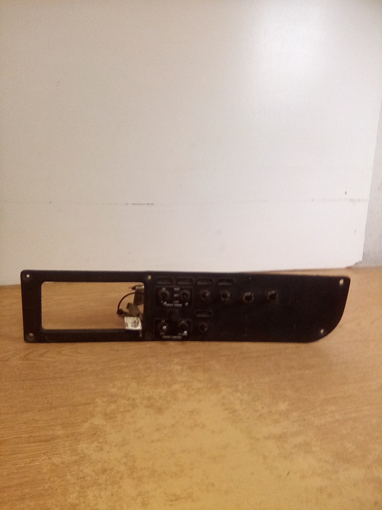 Peterbilt 17-04241-2D00 Dash Switch Panel