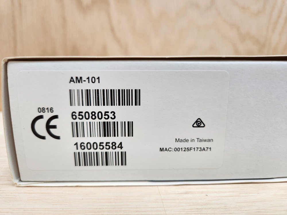 Crestron AM-101 Video Conversion and Connectivity Equipment