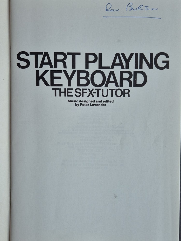 Start Playing Keyboard The SFX Tutor - Sheet Music Book