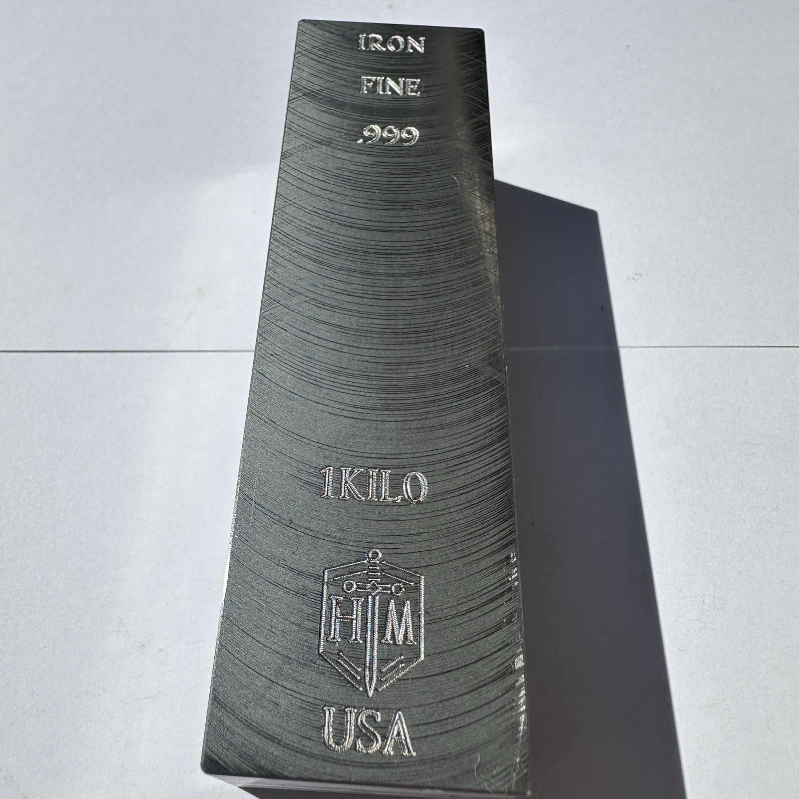 1 Kilo Iron Bullion Bar / Paperweight - Defective Finish (Rust)