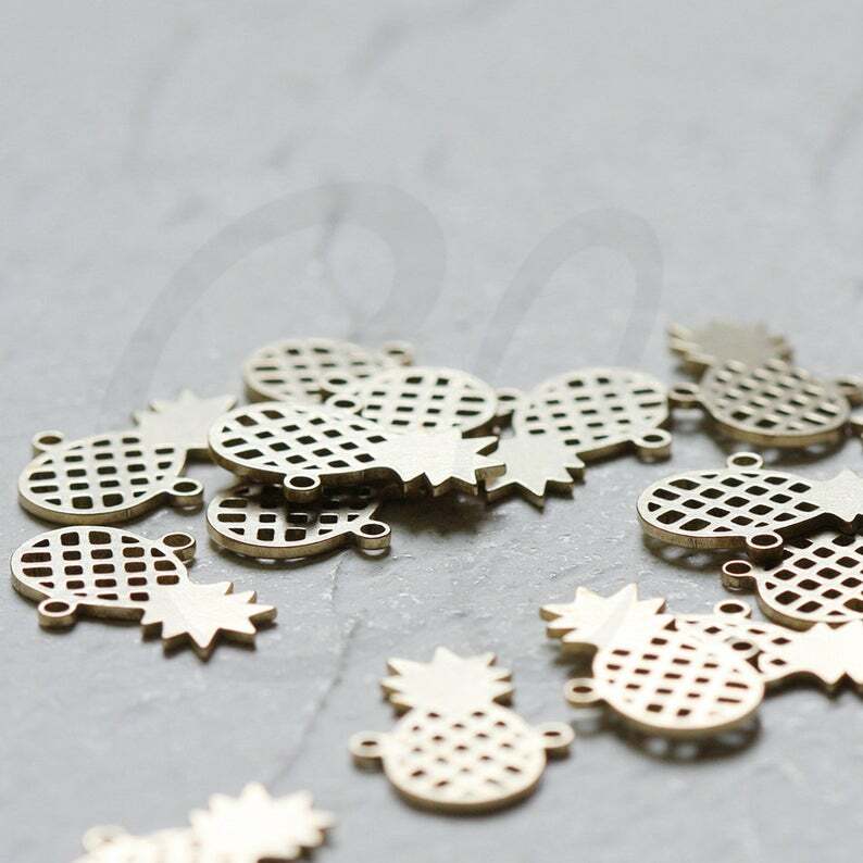 4 Pieces Laser Cut Solid Brass Pineapple Link - 16x11mm (CW-4346C)