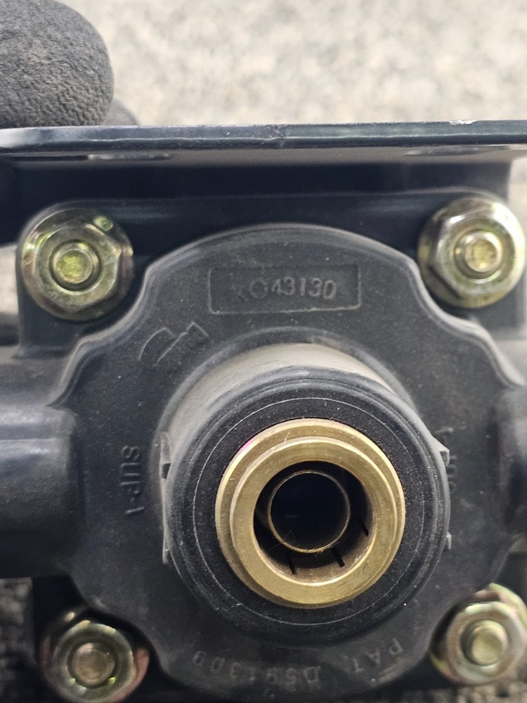 Bendix 3518868C2 Quick Release One Valve Pushlock