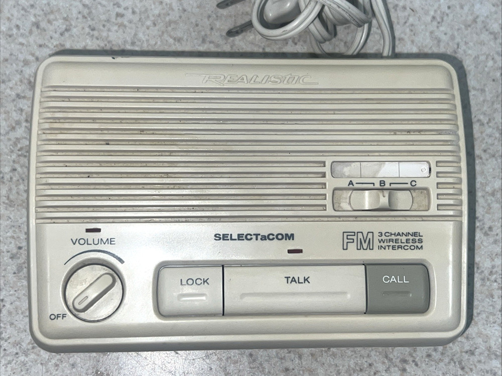 Radio Shack Three-Station Wireless FM Three Channel Intercom 43-219 UNTESTED