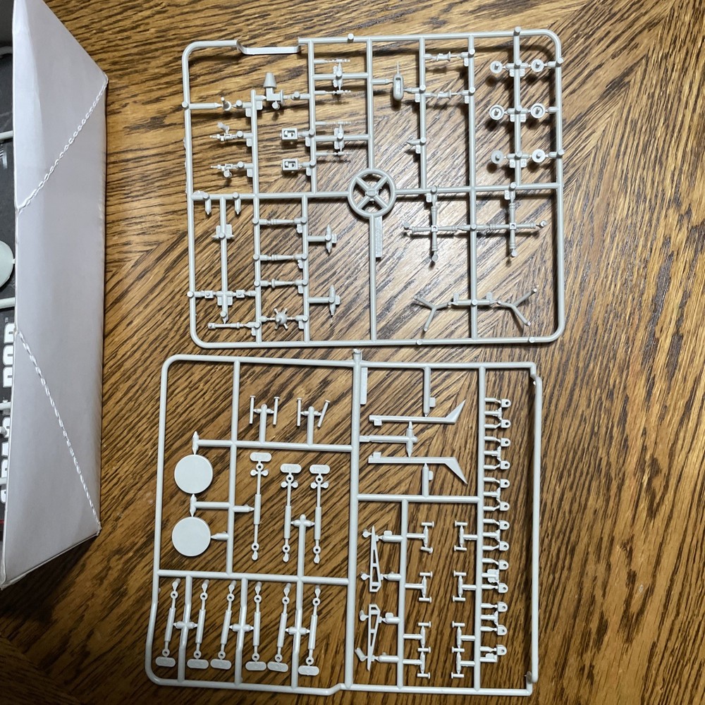 Space Pod - Lost In Space - Moebius Assembly Started Plastic Kit#901