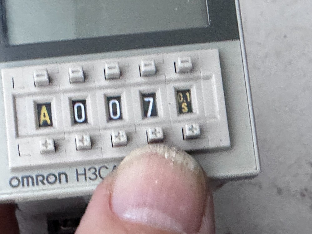 Omron H3CA-A Solid State Timer w/IDEC SR3P-05 Socket