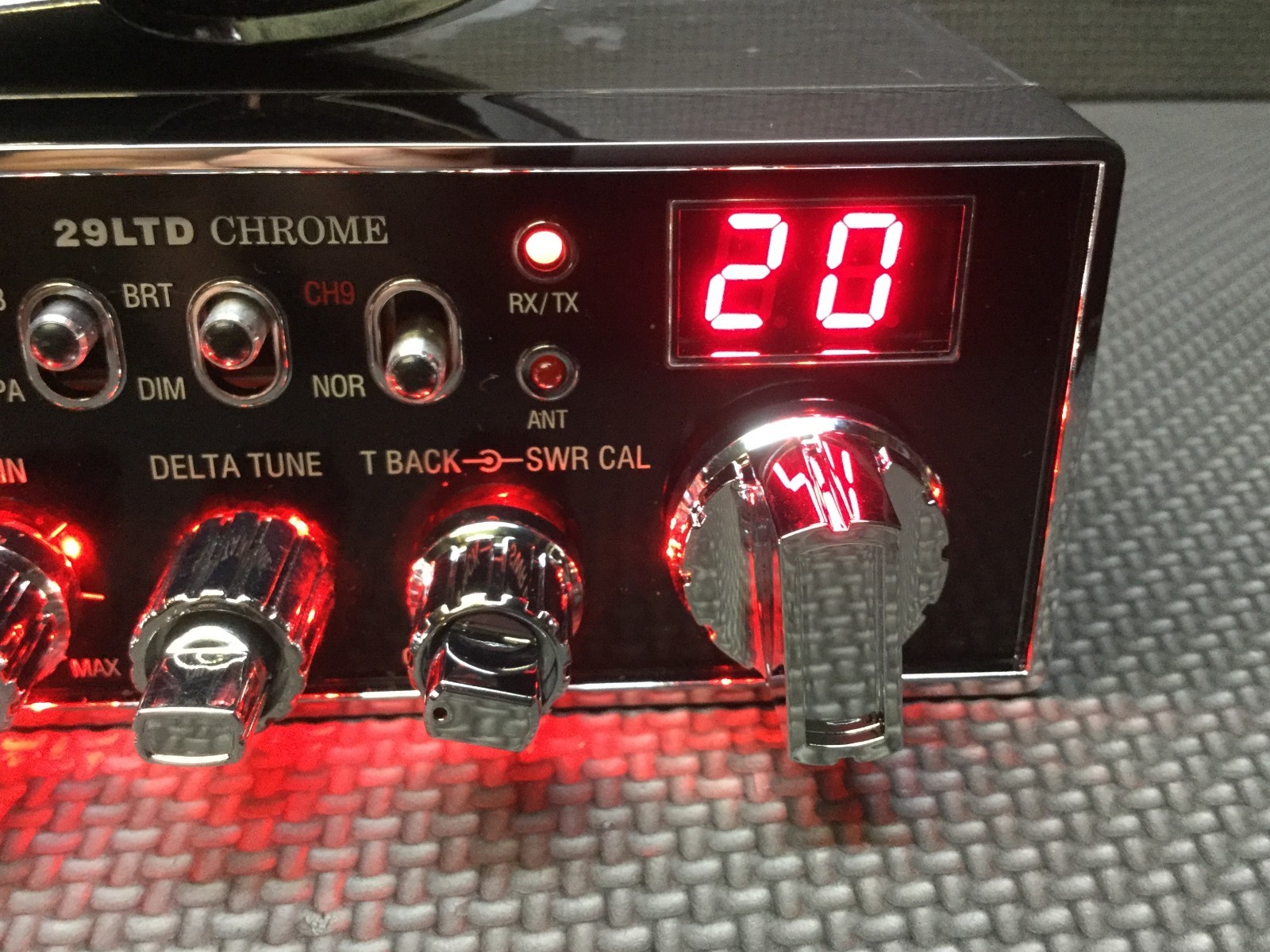 Cobra 29 Chrome - Red Light edition - PERFORMANCE TUNE + RECEIVE ENHANCE