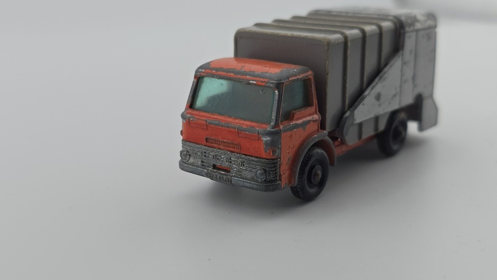MATCHBOX LESNEY No.7 FORD REFUSE TRUCK