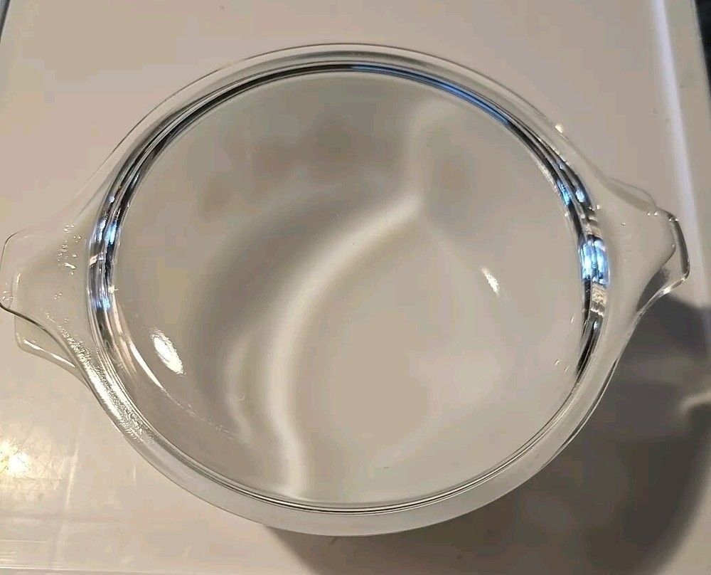 Vintage Pryrex 472 Ovenware With Lid