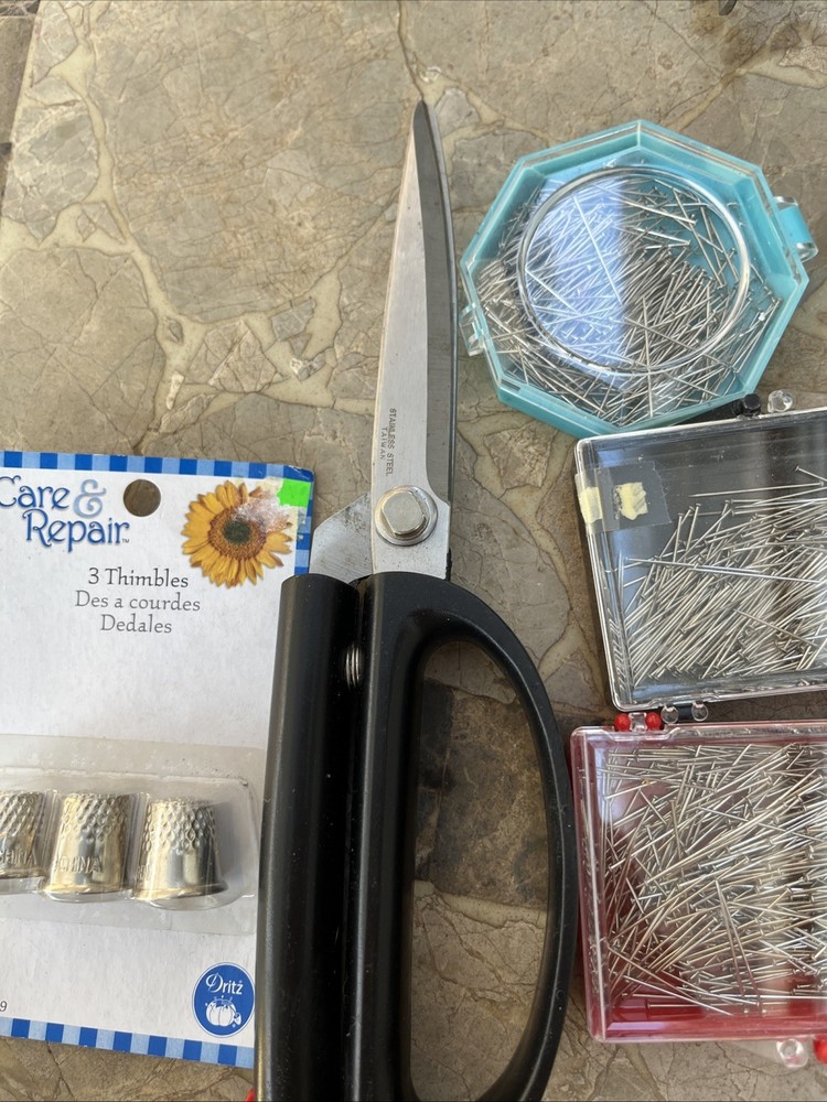 Sewing Needles Thimbles Scissors Lot Of 7 Items.