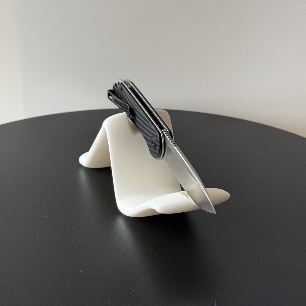 3D Printed Wave Knife Stand - EDC Knife Display Holder - White PLA