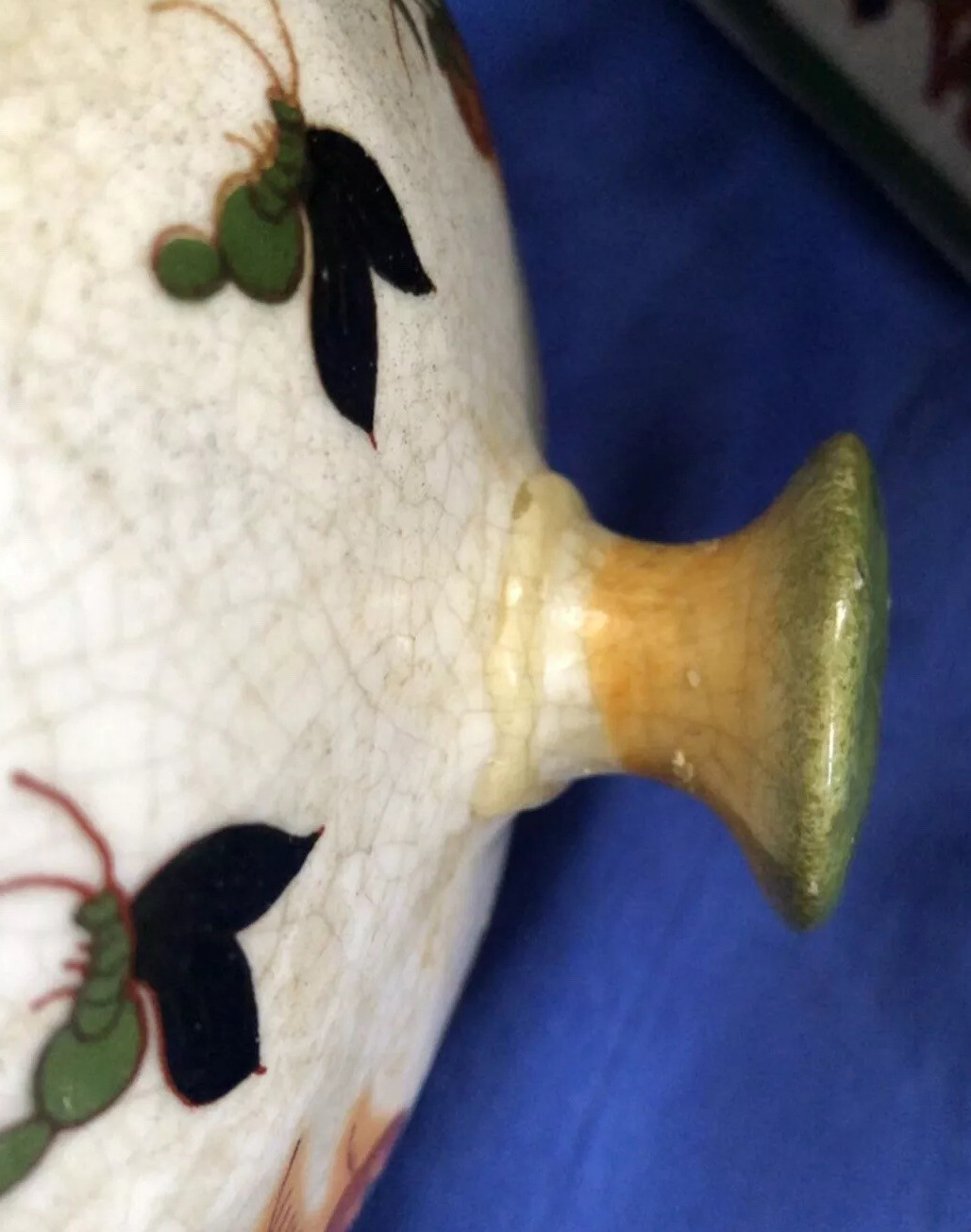 Chinese Porcelain Canister Lidded Jar ZHONGGUO ZHI ZAO Rare Colors On Pattern