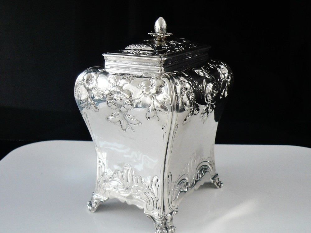 Antique Sterling Silver Bombe Shape Tea Caddy, Daniel Smith & Robert Sharp 1765